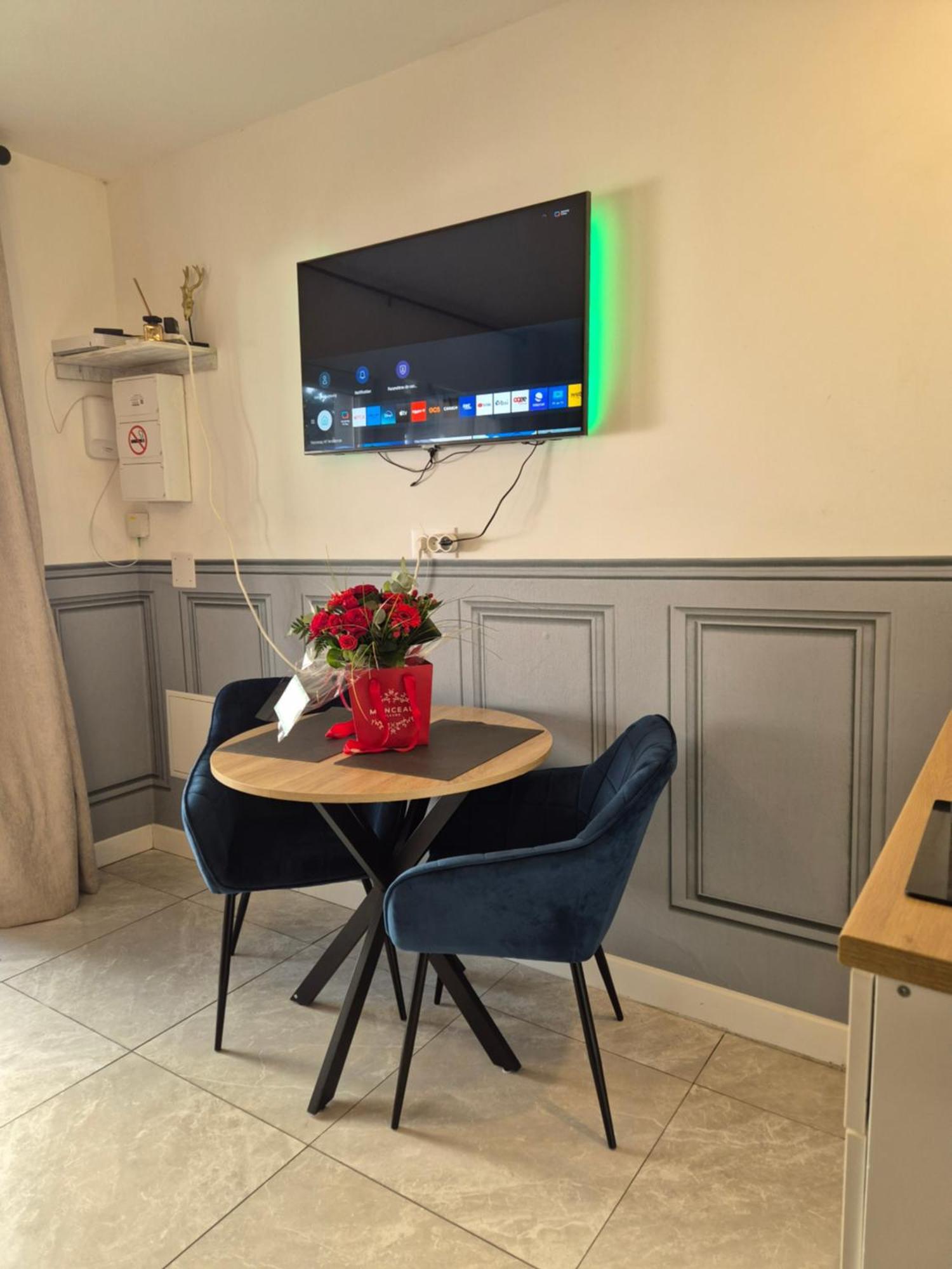 Le Nid Douillet Calme Proche Du Centre Parking Video Projecteur Apartamento Brest Exterior foto